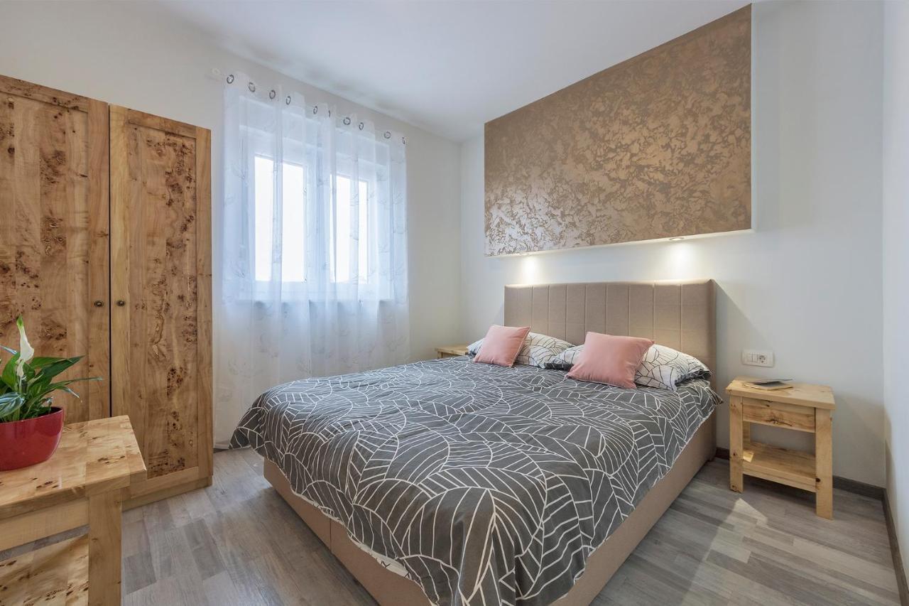 2 Bedroom Apartment Peroj Fazana Ngoại thất bức ảnh